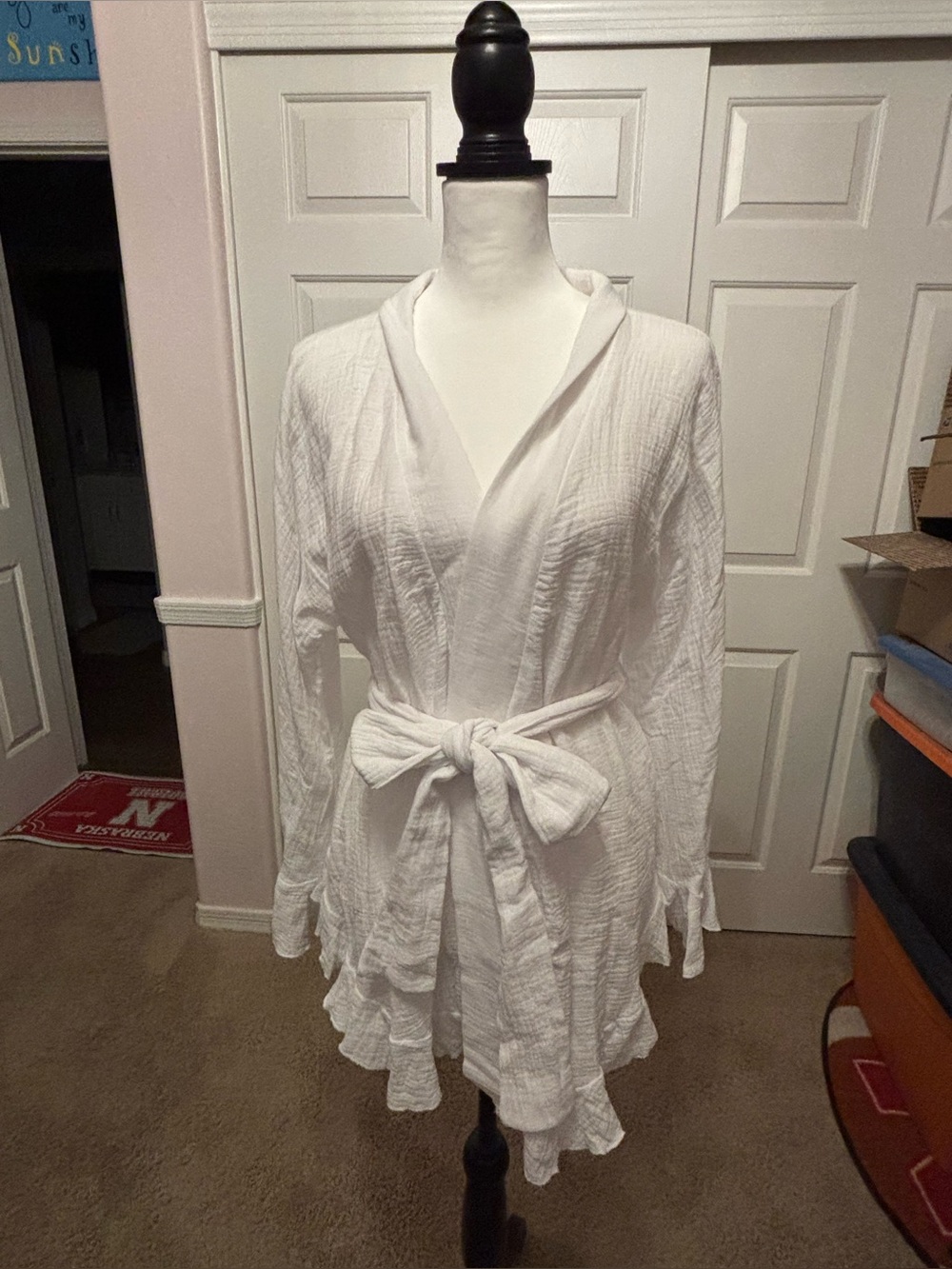 NWT White Lightweight Cotton Gauze Wrap with Tie Belt